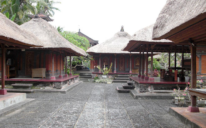 Balinese House Compounds: a Microcosm of the Universe