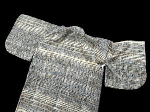Vintage 1960's Japanese kimono, silk with cotton lining, geometric blue pattern ona cream background. Near mint condition.