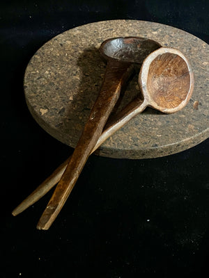 Vintage wood serving spoons or ladle, often used to serve dhal and biriyani dishes. Hand carved hardwood, mostly teak. From northern India. Our spoons have a lovely worn patina commensurate with their age. Each piece is hand carved, unique and artisan made. Measurements: length 35-40 cm, width of spoons 7-9 cm.