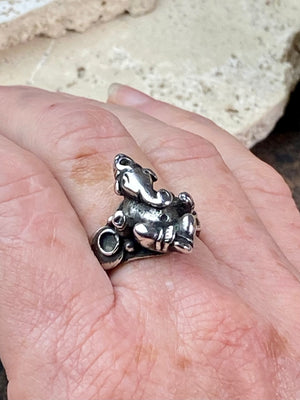 Heavy silver Ganesh ring from Rajasthan, India. Sterling silver or higher, weighing over 13 grams. This is one of the nicest depictions of Lord Ganesha we have ever seen. Really stunning and weighty silver ring. Measurements: Ring face: 2.2 x 1.5 cm Size: 19 mm| Size 9
