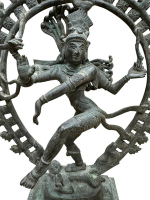 Vintage bronze midsize statue of Lord Shiva Nataraj. Gujarat, early to mid 20th century. Measurements: height 34 cm, width 26.5, depth 11.5 cm, weight 3.85 kg