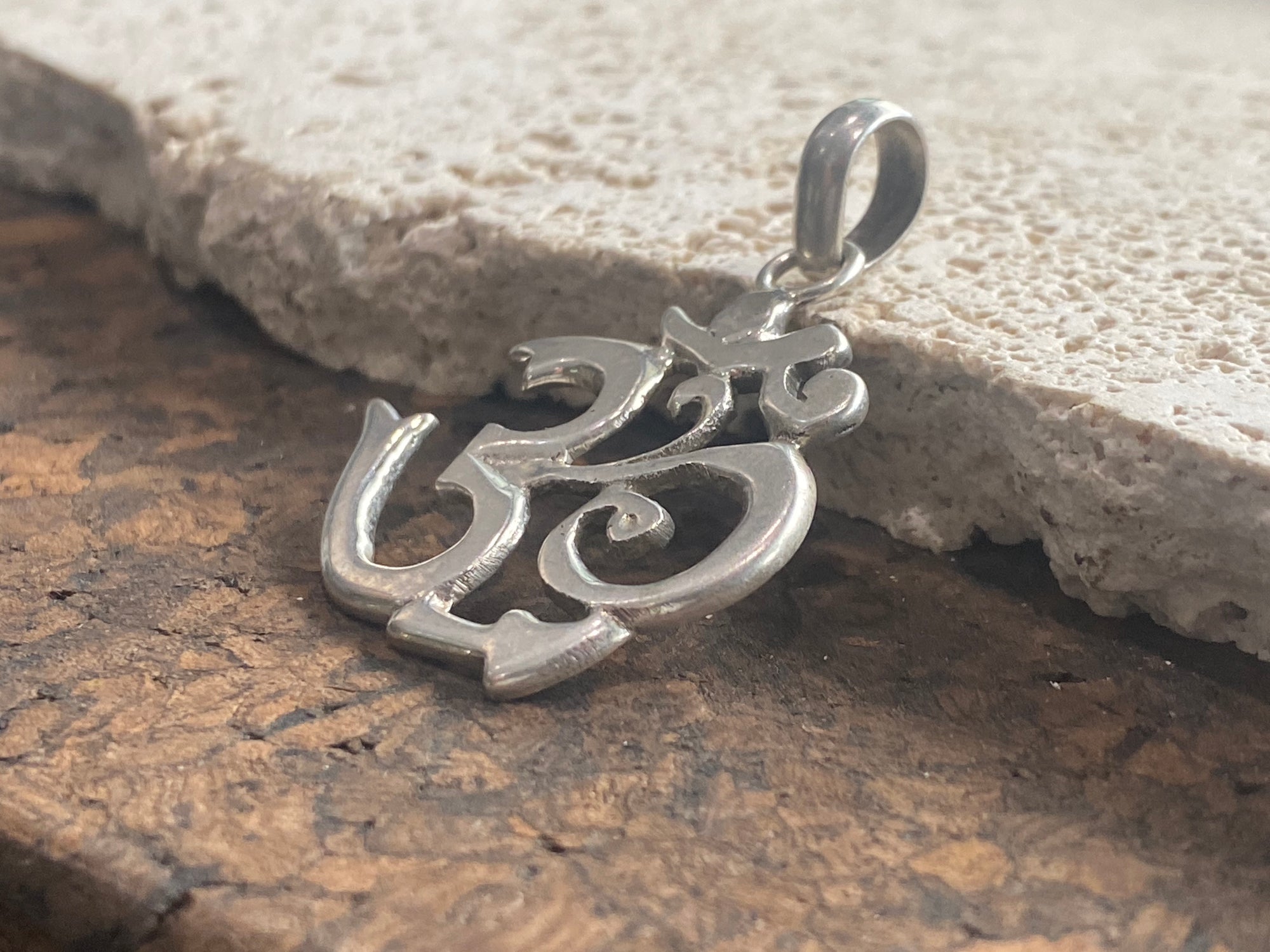 Very large sterling silver Om pendant. height 4 cm