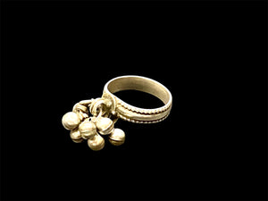 Vintage silver tribal ring, Rabari people India, Sindh region. High grade silver, early to mid 20th century. 18.5 mm inside diameter, US size 8.25, No 19