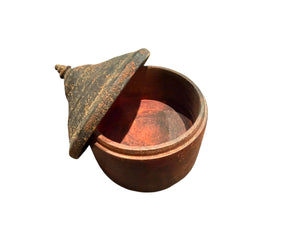 Large red lacquered tikka pot. Early 1900s. A distinctive piece with dark coloured lid. 13 cm diameter, 16 cm tall