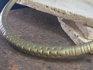 Solid cast & chiselled hansuli torque. rural Gujarat, India. Coin silver. 19th century. Width 16 cm, width at opening 7 cm. Weight 260 g