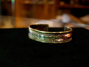 Men's cuff bracelets. in solid copper. Simple, elegant and expensive looking. These high quality, handmade bracelet cuffs come in several beautiful designs