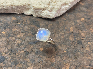 Rainbow moonstone square gemstone ring set in simple sterling silver. Stone 1 x 1 cm