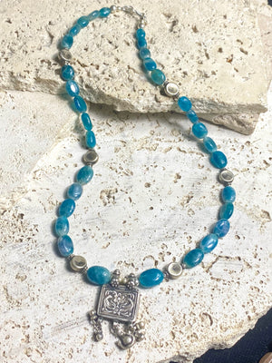 Apatite necklace featuring graduated natural blue apatite beads highlighted with old Indian silver beads and box pendant. Length 50 cm (19.75")