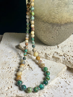 Our modern necklace features graduated blue jasper & matted Indian jasper, highlighted with sterling silver and sterling silver ends. Length 59.5 cm