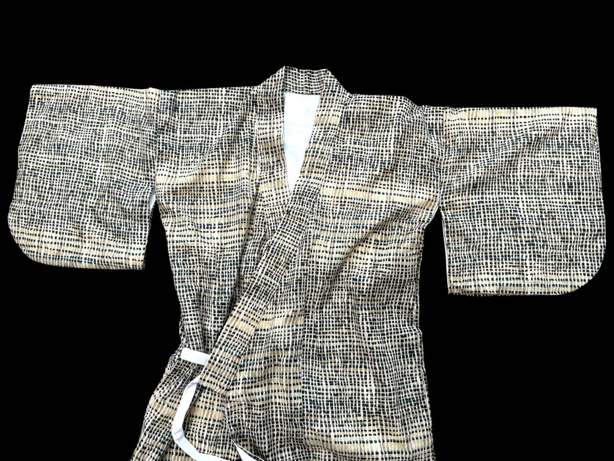 Vintage 1960's Japanese kimono, silk with cotton lining, geometric blue pattern ona cream background. Near mint condition.