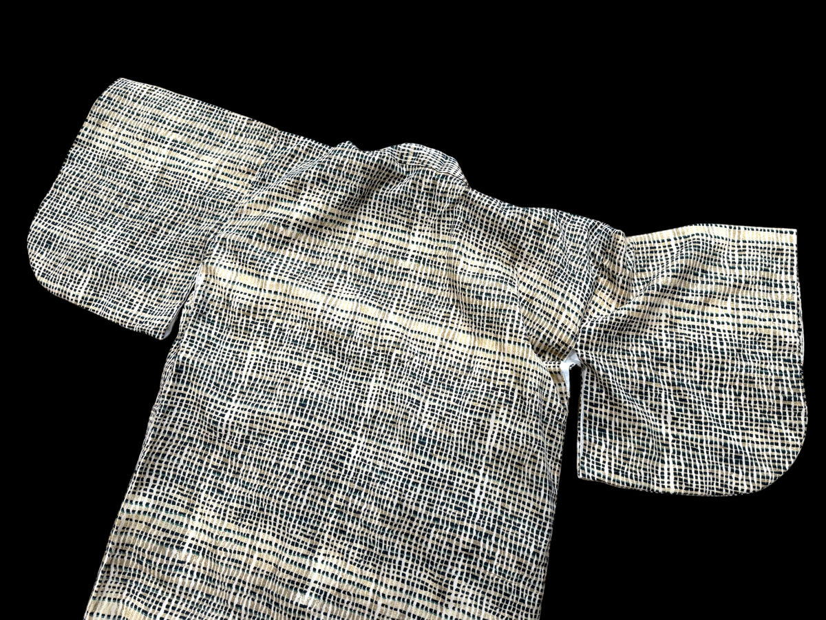 Vintage 1960's Japanese kimono, silk with cotton lining, geometric blue pattern ona cream background. Near mint condition.