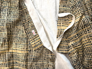 Vintage 1960's Japanese kimono, silk with cotton lining, geometric blue pattern ona cream background. Near mint condition.