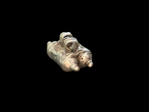 High grade silver double amulet with fused ends, early 20th century or earlier, from northern India. Altogether a solid and heavy, very wearable piece of history. Length 3 cm, depth 1.8 cm, height including bail 1.6 cm
