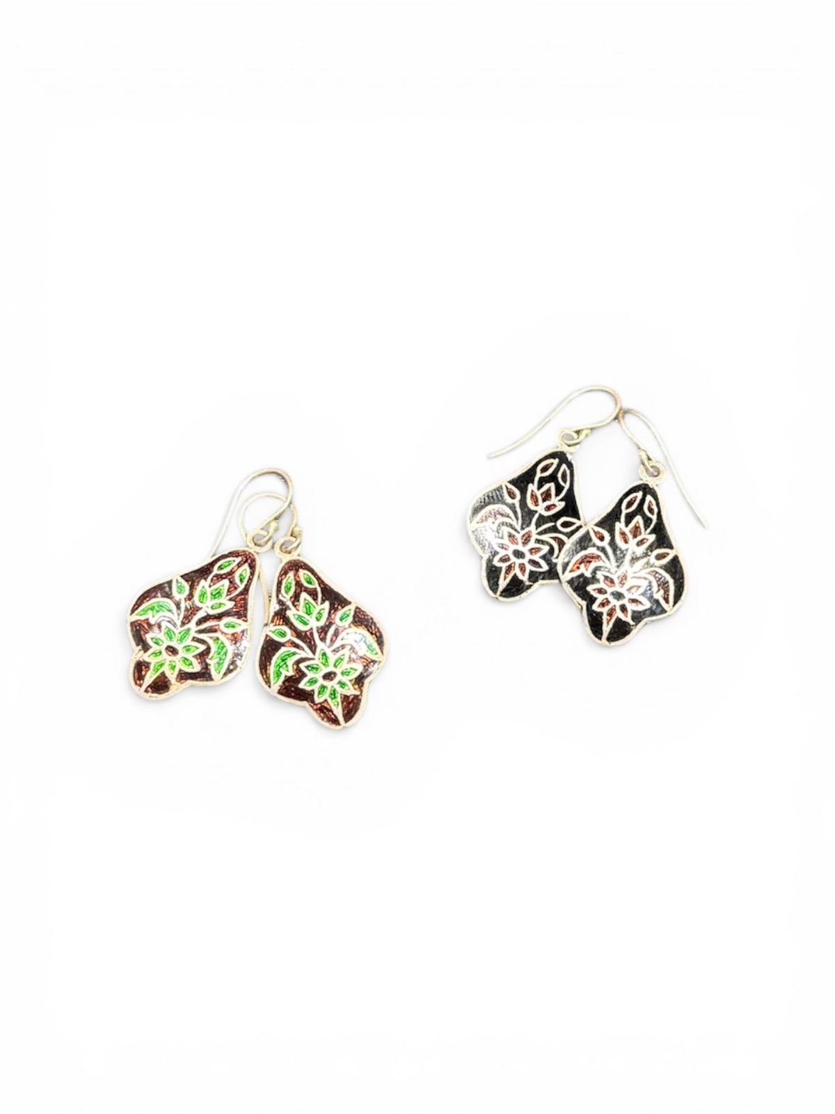 Enamel & sterling silver dangle earrings. Lightweight to wear and very elegant. Length 3.6 cm including hook