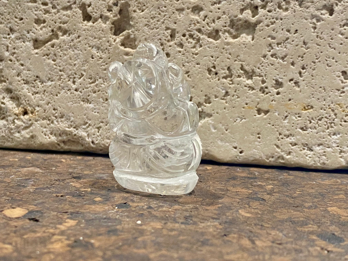 Carved rock crystal ganesh statue, height 4 cm