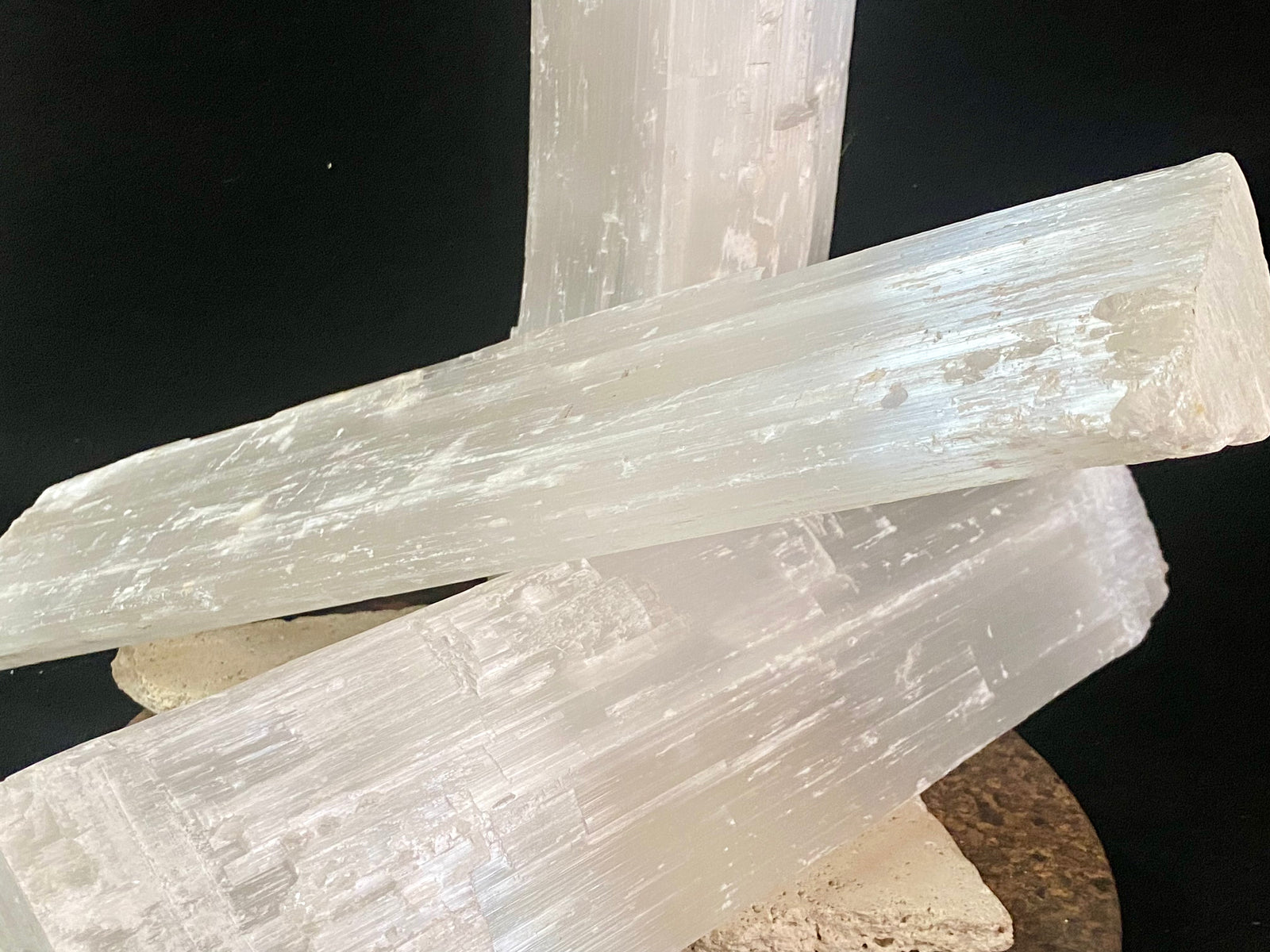 Very large single selenite crystals