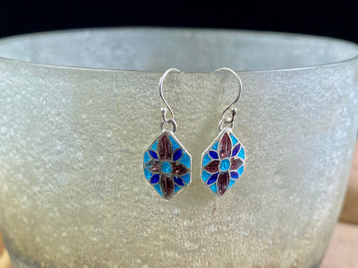 Enamel and sterling silver earrings from Jaipur, India. Lightweight and easy to wear, with sterling silver hooks. Plain silver backs. Length 2.7 cm 