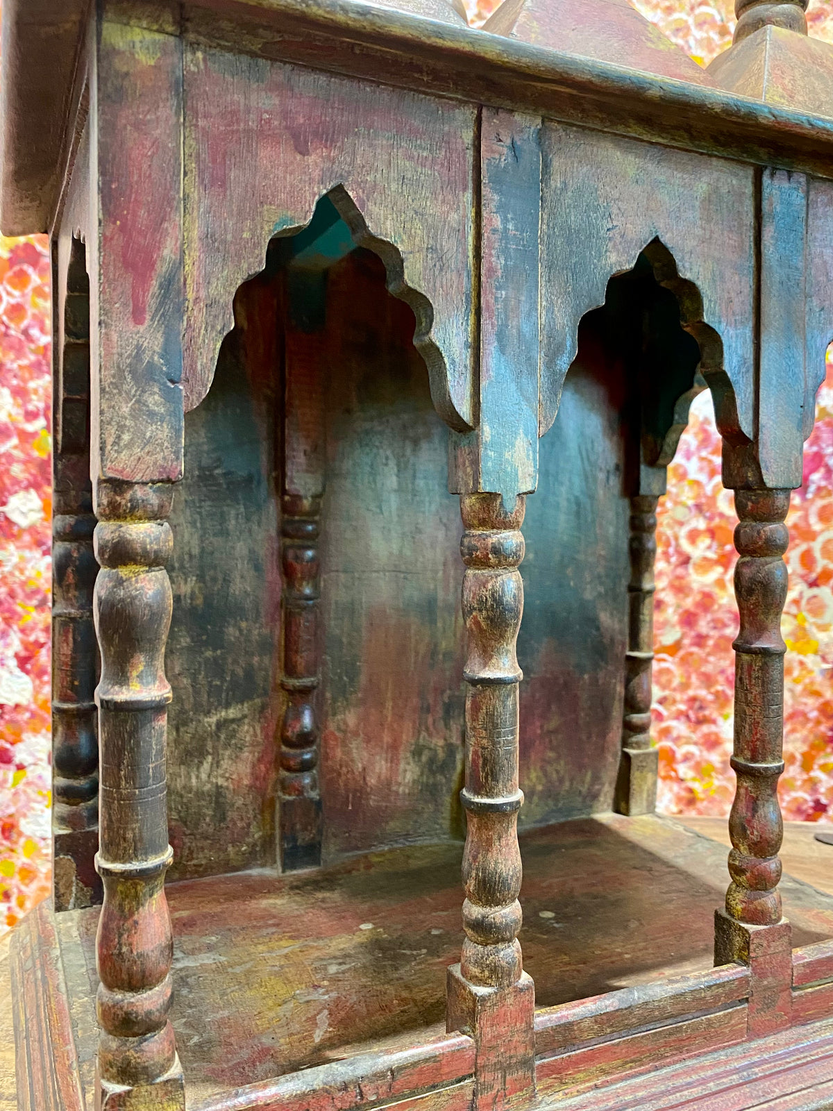 Solid timber shrine, nicho or display box, with three sections or bays,  beautifully carved and finished on three sides and inside with carved pillars, solid wood back, stepped up footing and peaked roof with finial. Most likely teak. Dates from the 1950-60s, southern India. Height 47.5 cm, depth 25 cm, width 38 cm