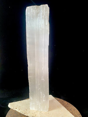 Very large single selenite crystals