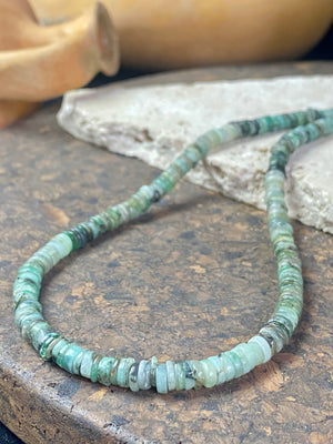 Heshi cut natural emerald necklace features sterling silver findings and a hook clasp.  These colour graduated emeralds are of every imaginable shade of green, ranging from pale to dark, from clear to cloudy. Length 45 cm