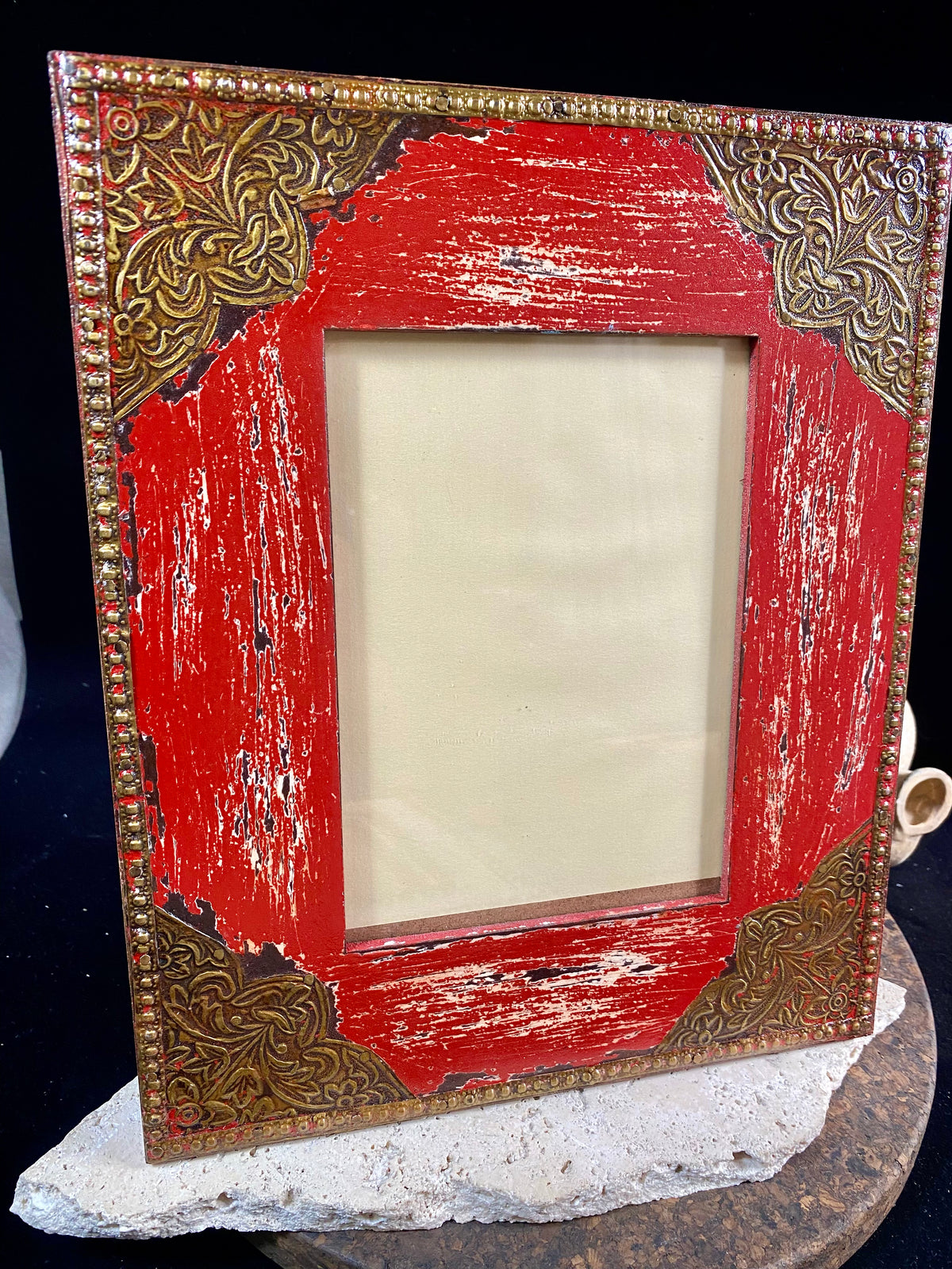 Distressed painted picture frame with brass detailing (jali work), glass inset window and stand. Set it vertically or horizontally depending on the size of your photo picture. Measurements: outside frame 28 x 23 cm, inside window 16.5 x 11.5 cm