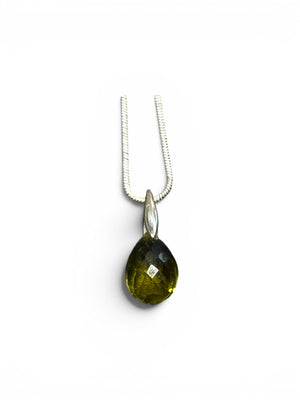 Simple teardrop green amethyst pendant features a facet cut gem quality stone with an elegant sterling silver mount. Height 2.3 cm including hook