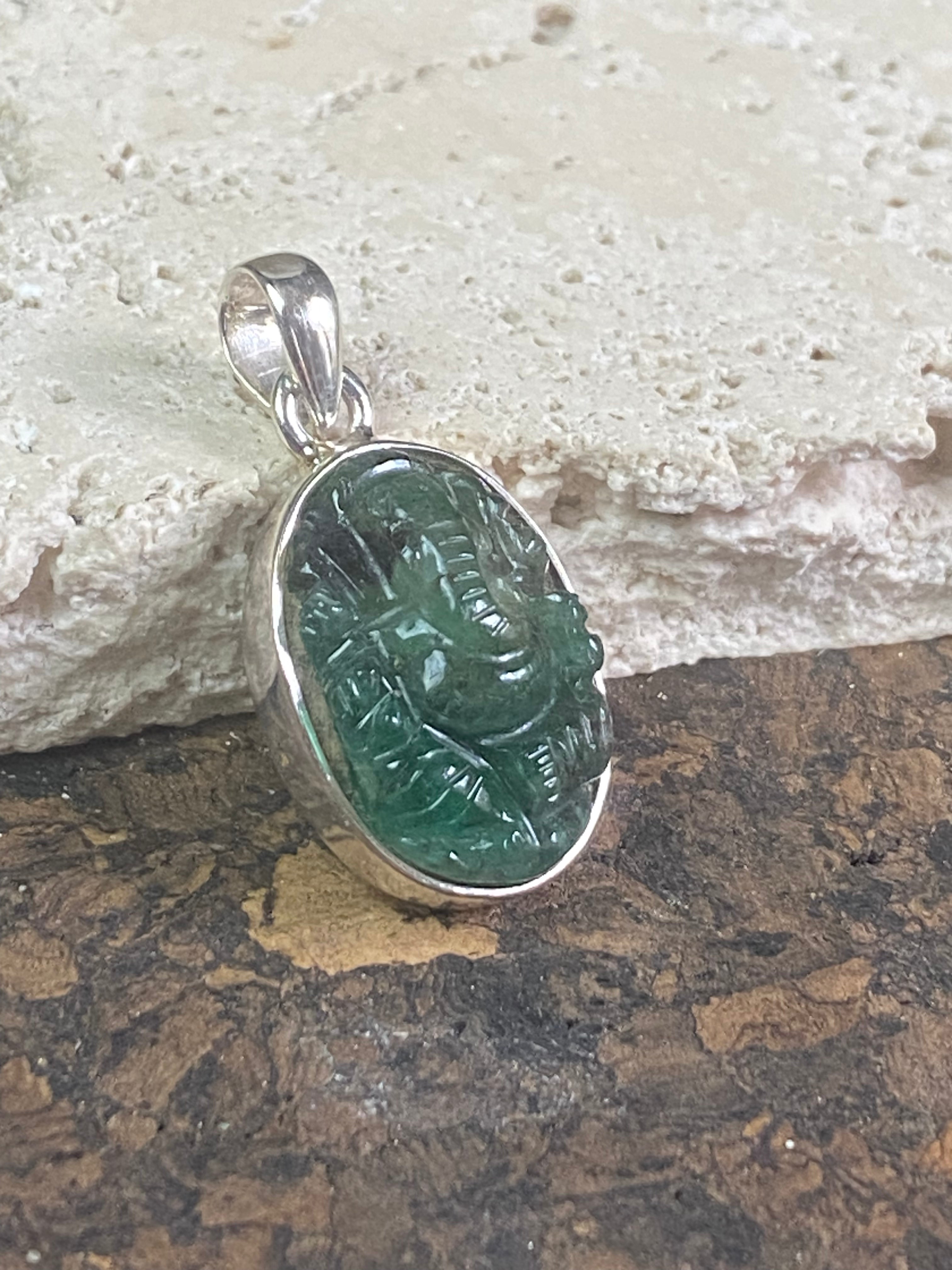Emerald ganesha pendant discount