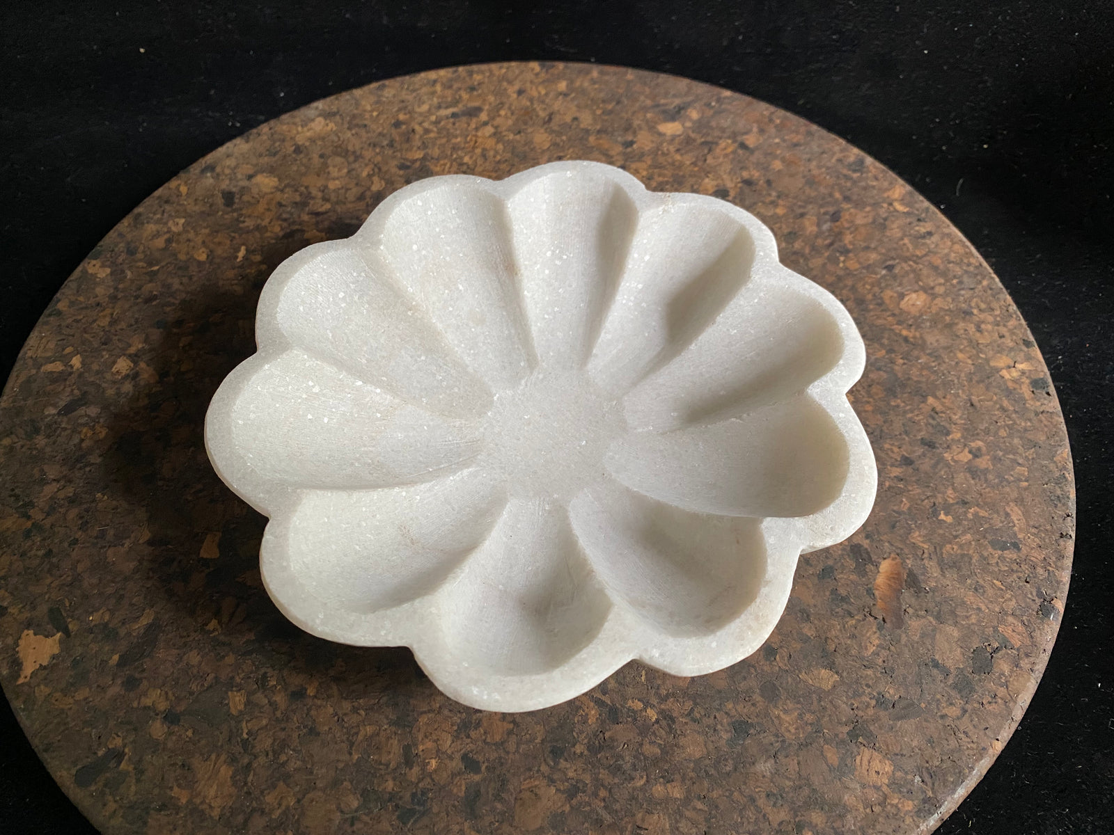 Hand carved, scallop edged bowls, carved from the finest local white marble. Simple, elegant, practical, natural stone. Measurements 15.5 cm diameter, height 3 cm