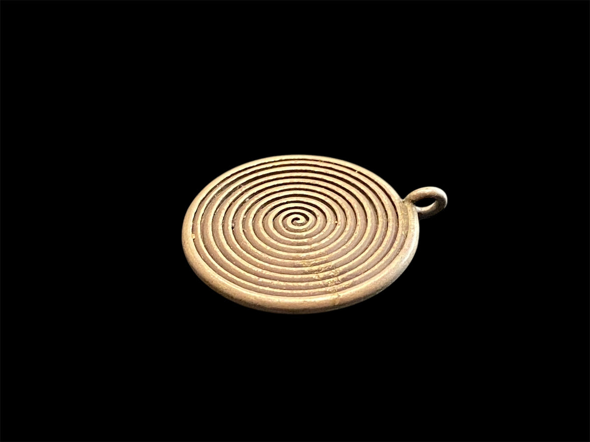 Karen hill tribe spiral silver pendant or centrepiece bead. 95% pure silver. 2.7x 2.3 cm