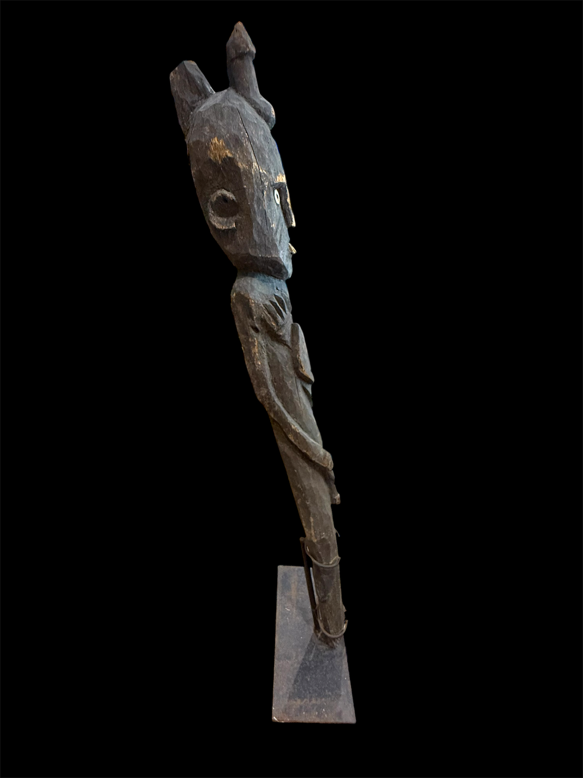 Old and rare large Konso Waaga figure and grave marker. Early 20th century or earlier. From Ethiopia. Height 128 cm, width 13 cm, depth 13 cm