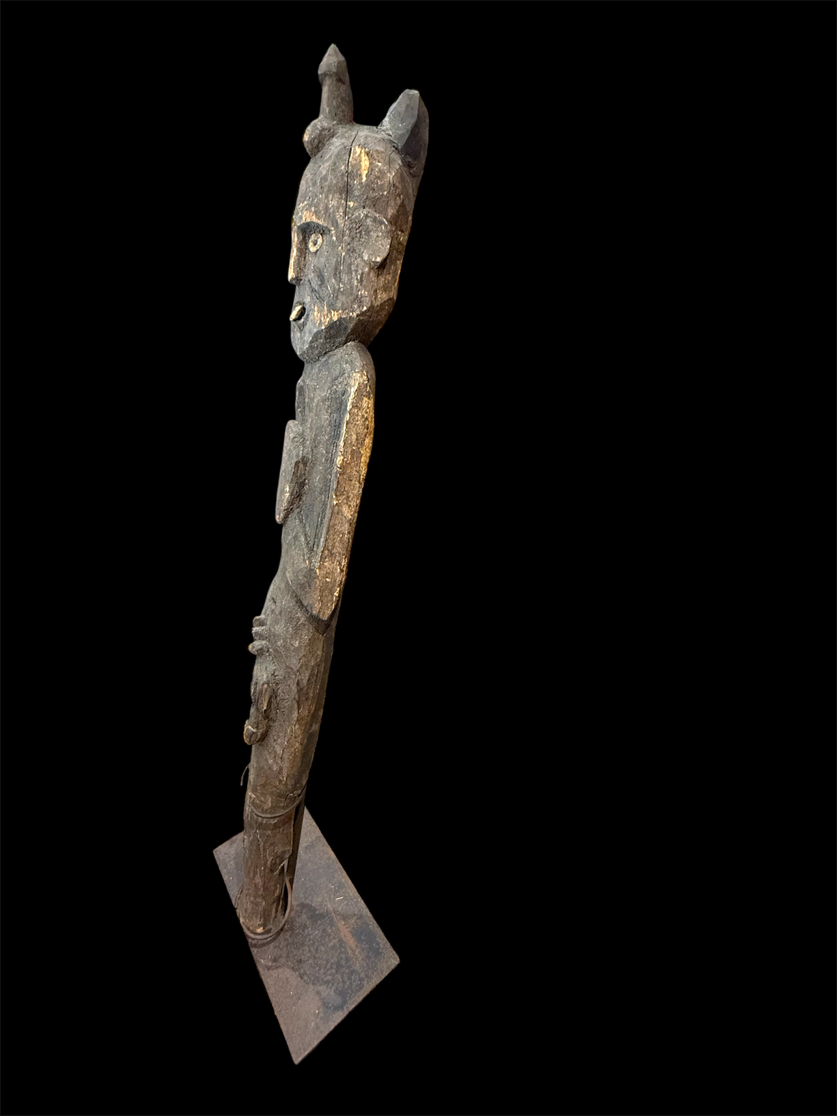 Old and rare large Konso Waaga figure and grave marker. Early 20th century or earlier. From Ethiopia. Height 128 cm, width 13 cm, depth 13 cm