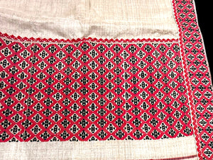 Hand loomed vintage muga silk sari shawl, Purchased from Sualkuchi Village, Assam  in 2002. 00% muga silk with a rich tribal Assamese pattern woven in cotton and silk.