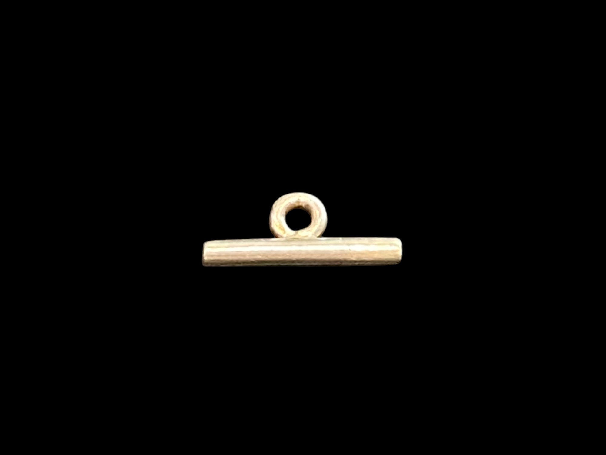 Small sterling silver toggle bars. For finishing necklace ends with toggle clasps. Choose from plain or fancy.

Price is per piece.

Measurements: length 1.8 cm