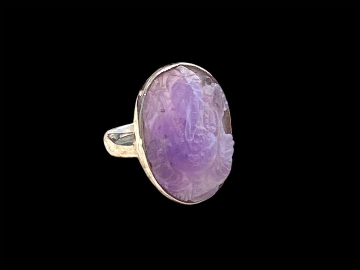 Carved amethyst ring featuring Ganesh, set in sterling silver. Measurements: Stone length 2.2 cm, width 1.5 cm US Size 7 | Inside diameter 17.35 mm