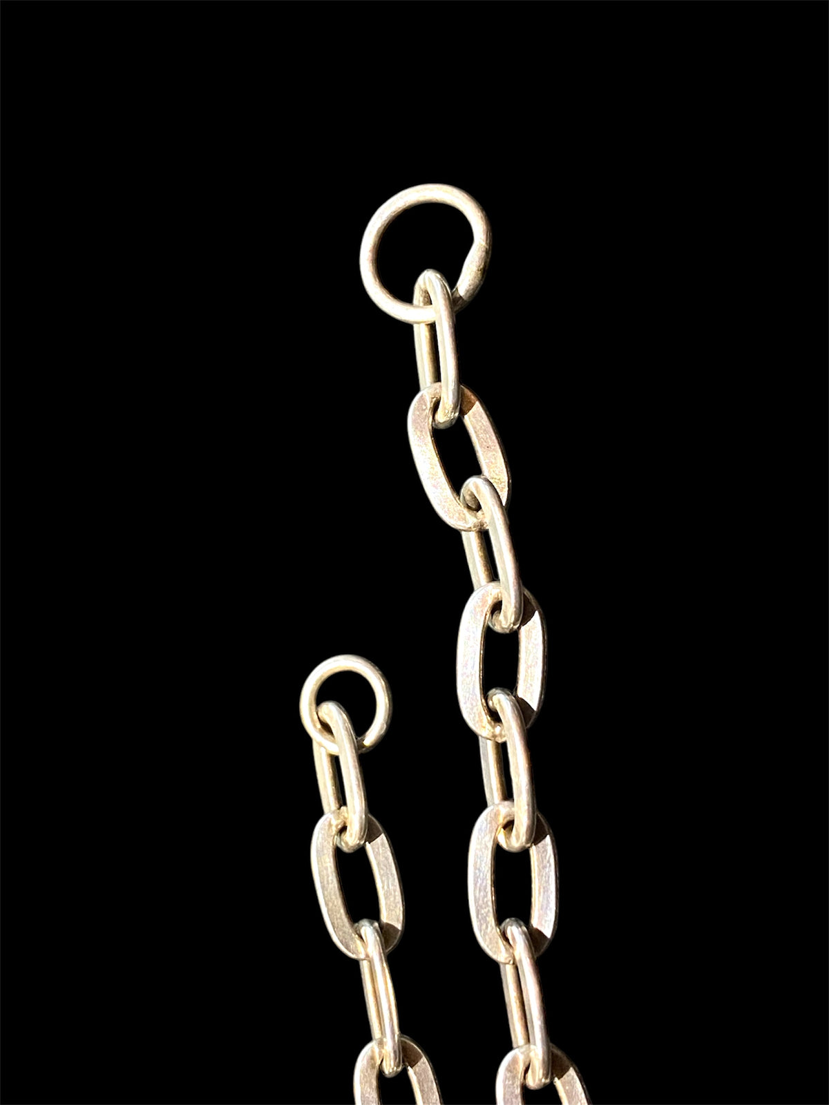 Sterling silver link bracelet. Wear as an elegant piece of jewellery on its own, stacked with other bracelets or use it as a base to add your own charms. These are unisex bracelets. Long 20 cm, short 15.8 cm
