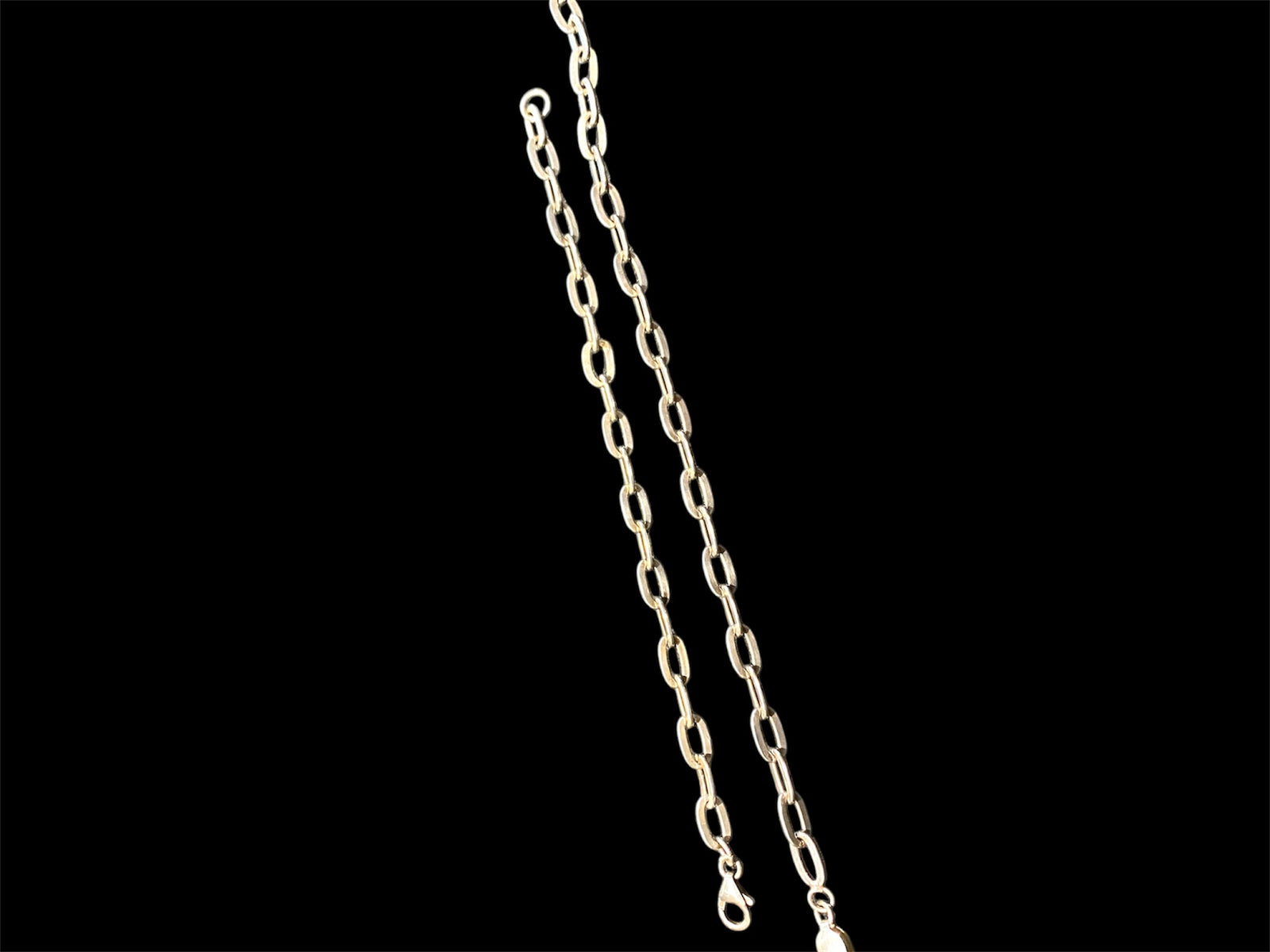 Sterling silver link bracelet. Wear as an elegant piece of jewellery on its own, stacked with other bracelets or use it as a base to add your own charms. These are unisex bracelets. Long 20 cm, short 15.8 cm
