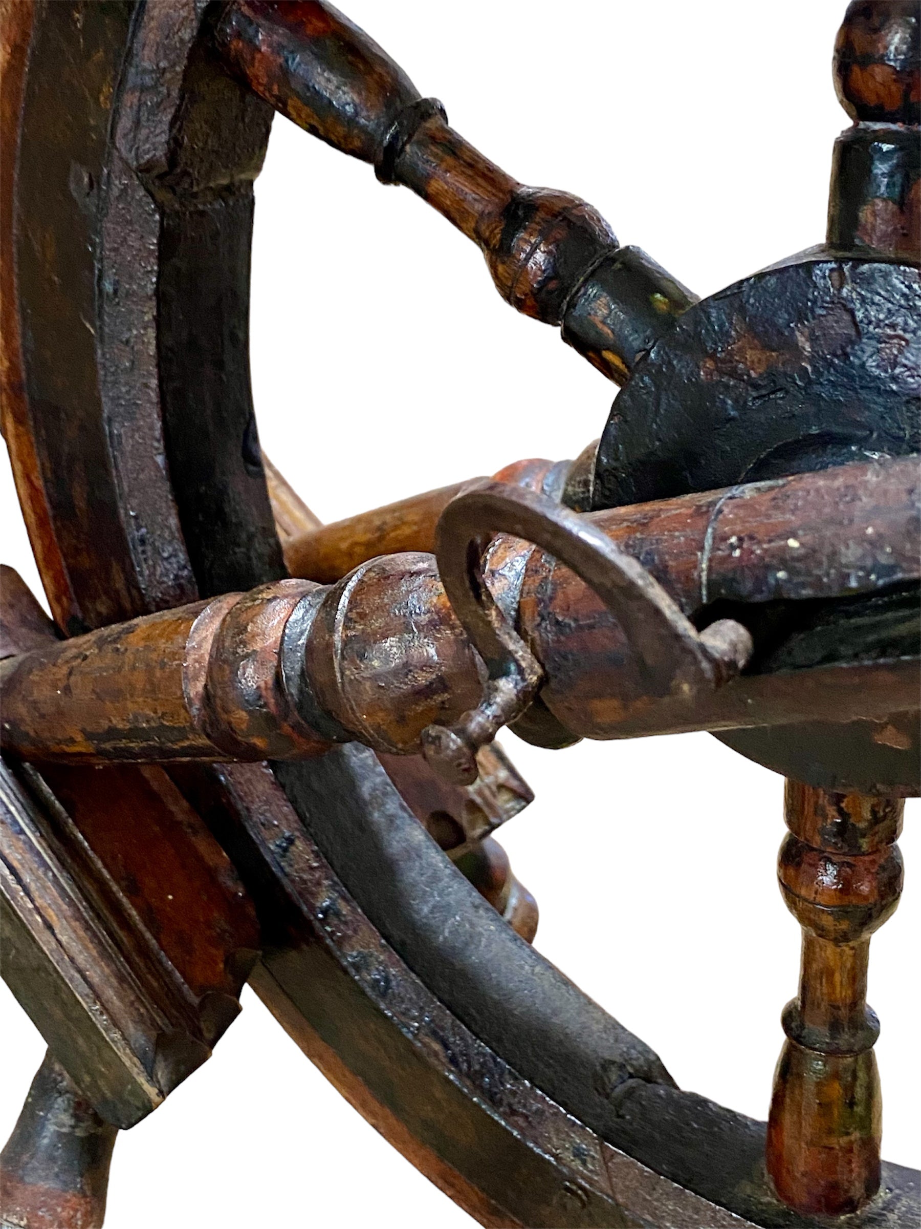 European handcrafted Saxony spinning wheel with excellent aged patina. 19th century. Handmade from turned wood.