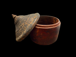 Large red lacquered tikka pot. Early 1900s. A distinctive piece with dark coloured lid. 13 cm diameter, 16 cm tall