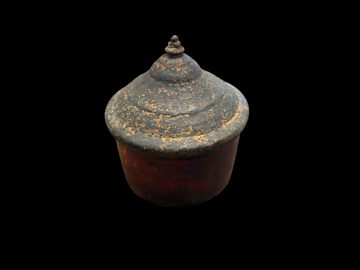 Large red lacquered tikka pot. Early 1900s. A distinctive piece with dark coloured lid. 13 cm diameter, 16 cm tall