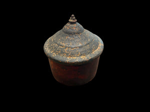 Large red lacquered tikka pot. Early 1900s. A distinctive piece with dark coloured lid. 13 cm diameter, 16 cm tall