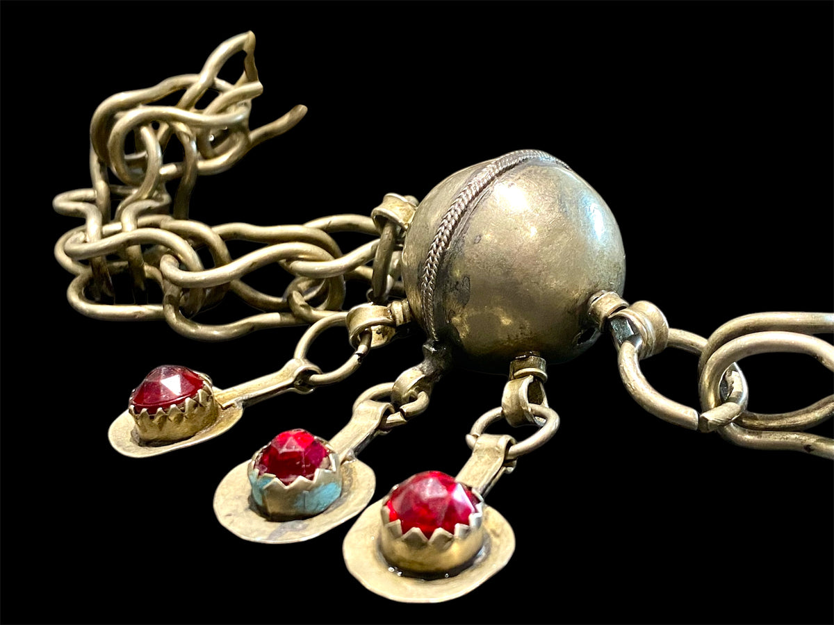 Vintage (1920 - 1940) Moroccan Berber cloak chain. Coin Silver. Set with glass "gems", engraved box finials, ball centrepiece. Length 57 cm