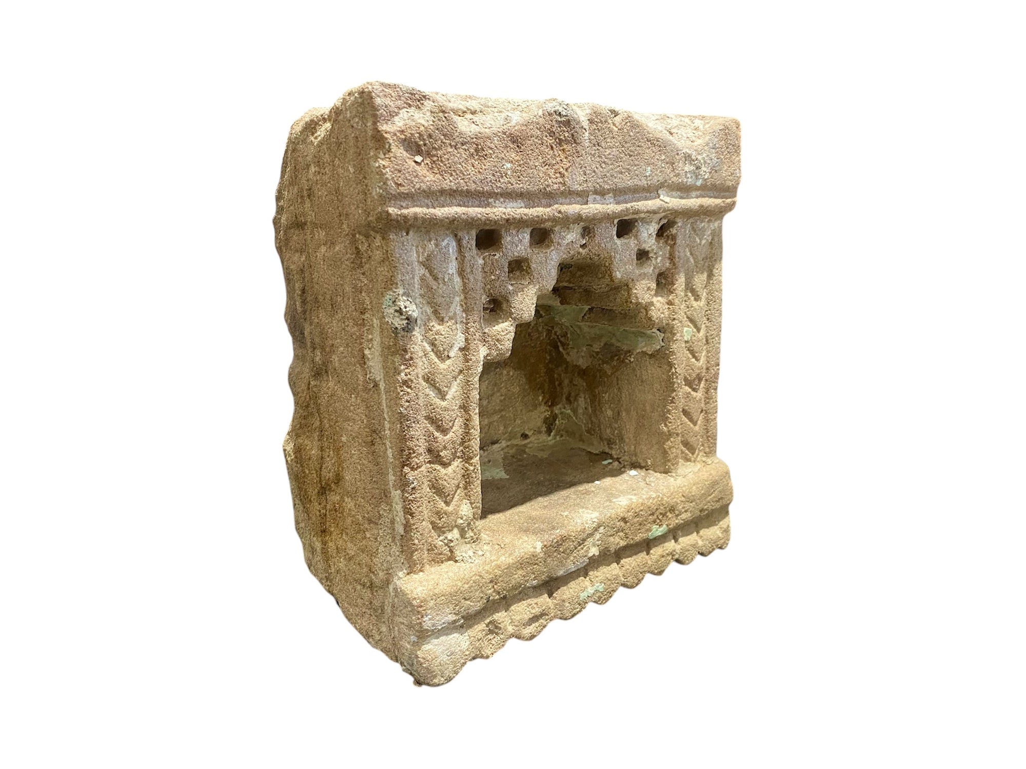 Antique Indian hand carved stone temple wall niche. Pink sandstone and layered paint. Rajasthan, India. 19th C. H 23 cm, D 12 cm, W 21 cm
