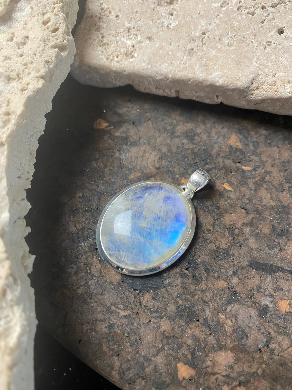 Stunning large rainbow moonstone pendant in sterling silver, 4 cm length