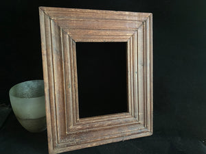 Wide, carved hardwood picture frame 8 x 6"