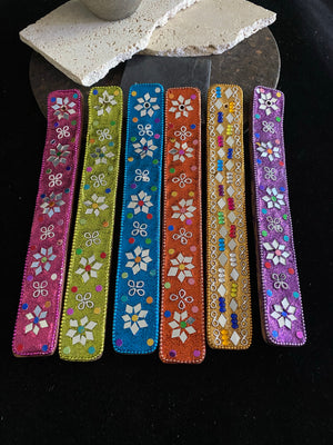 One of our all time best selling incense boats. Stand out from the crowd with six colours to choose from.  Decoration varies.  25 cm (10") in length