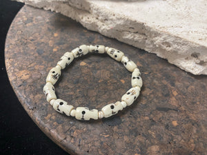 Hand carved skull bead bracelet