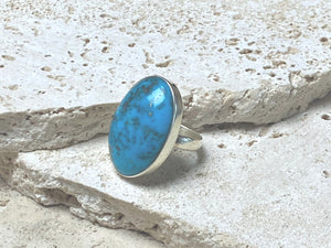 Arizona turquoise and sterling silver ring, size 8, 3cm x 2.2 cm 