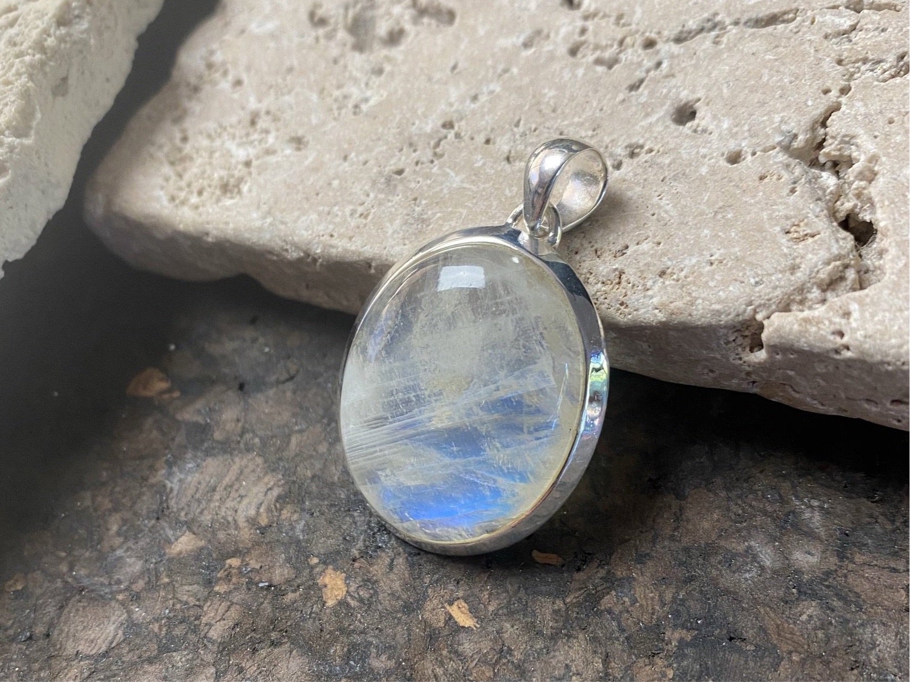 Stunning large rainbow moonstone pendant in sterling silver, 4 cm length