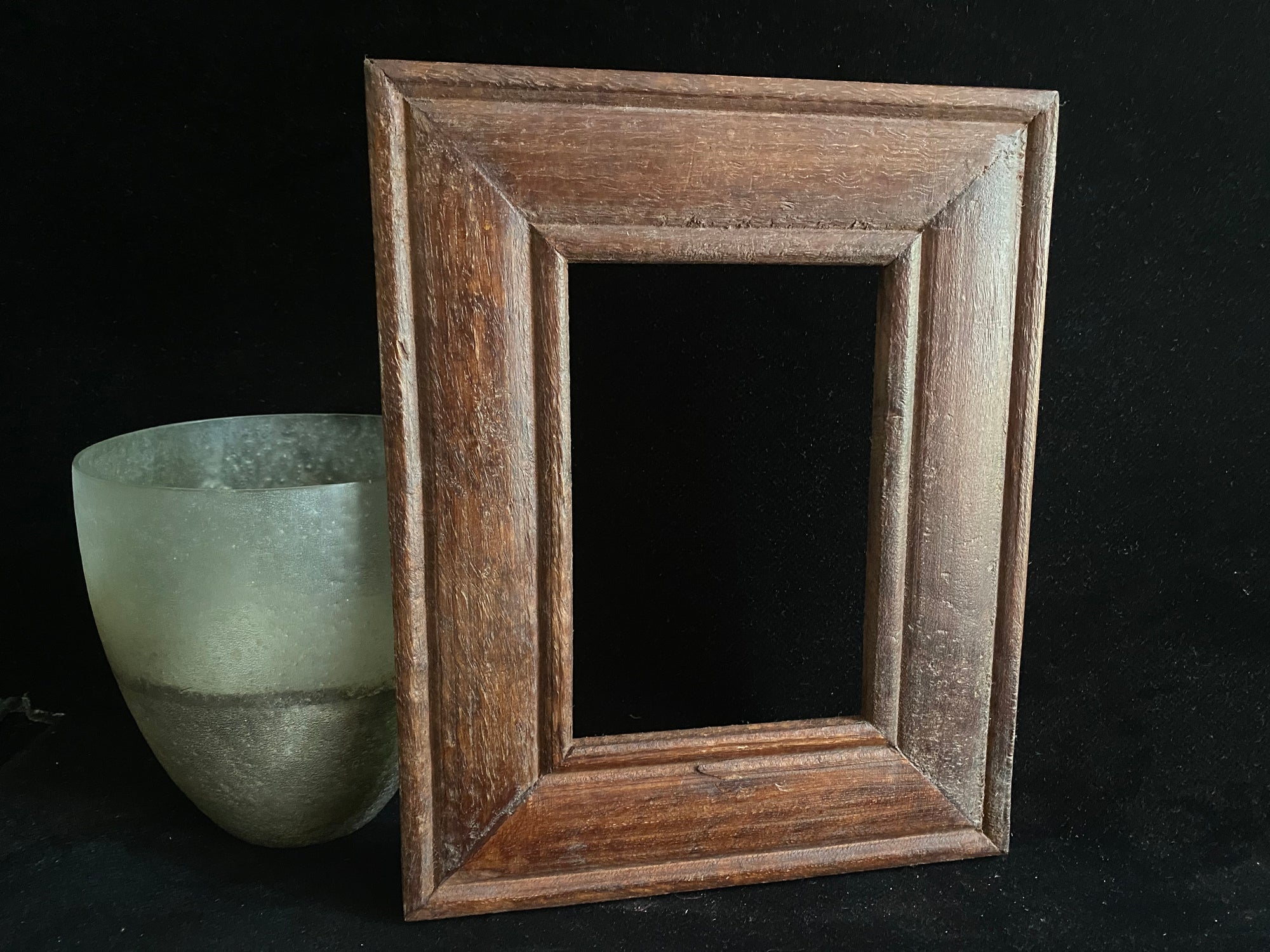 Rustic solid hardwood picture frame with a simple turned finish. Two sizes available: small 5x4"and large 14x10"