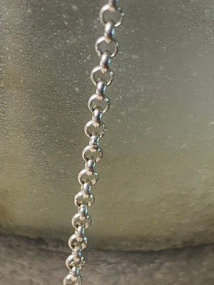 Belcher chain with round links. Sterling silver. Ring clasp